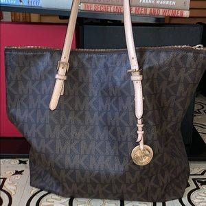 Micheal Kors Authentic Tote Bag